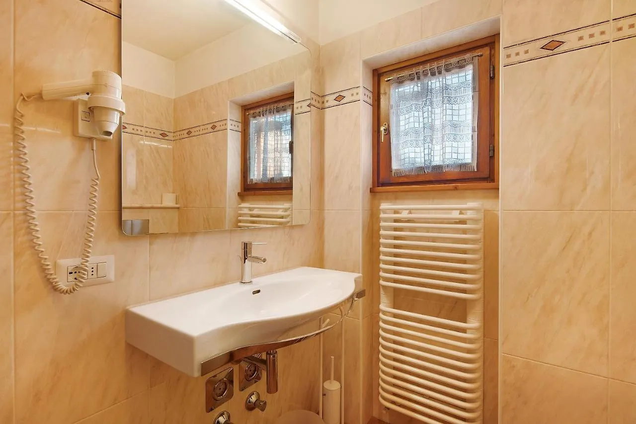 Chalet Meridiana Appartamento 8 Λιβίνιο